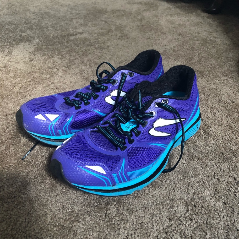 Newton Running Women’s Motion 7 size 9 like new